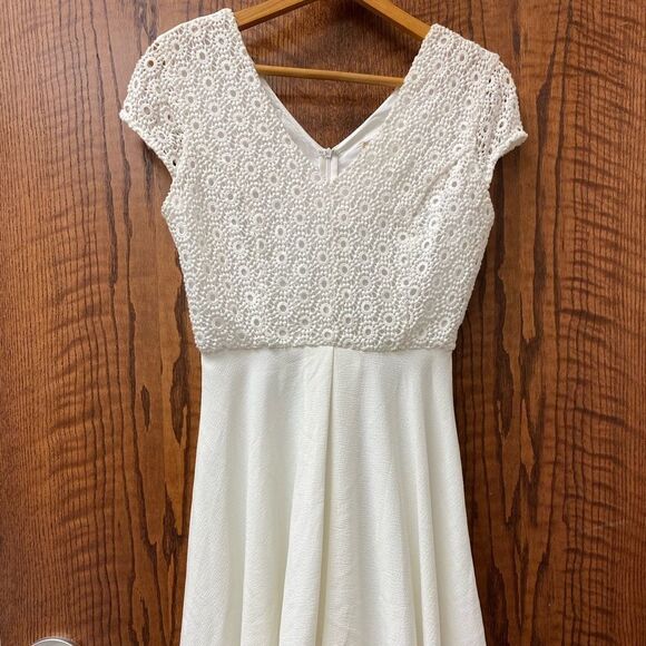 Altar'd State deep‎ v neck and back White satin mini dress w/ lace bodice - Picture 2 of 7